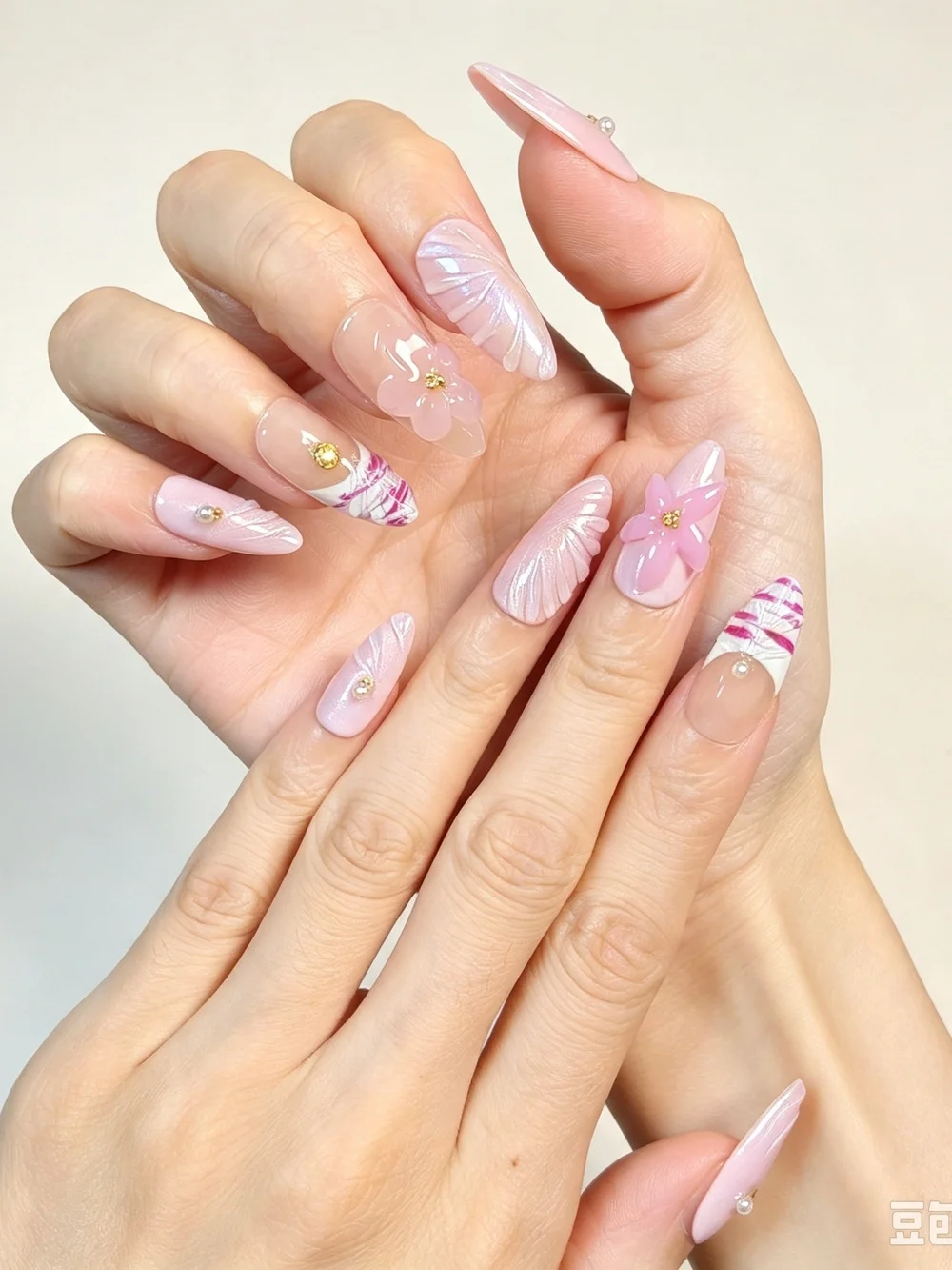 Baby Pink Medium Almond Press On Nails With 3D Pink Flowers Mermaid Shell